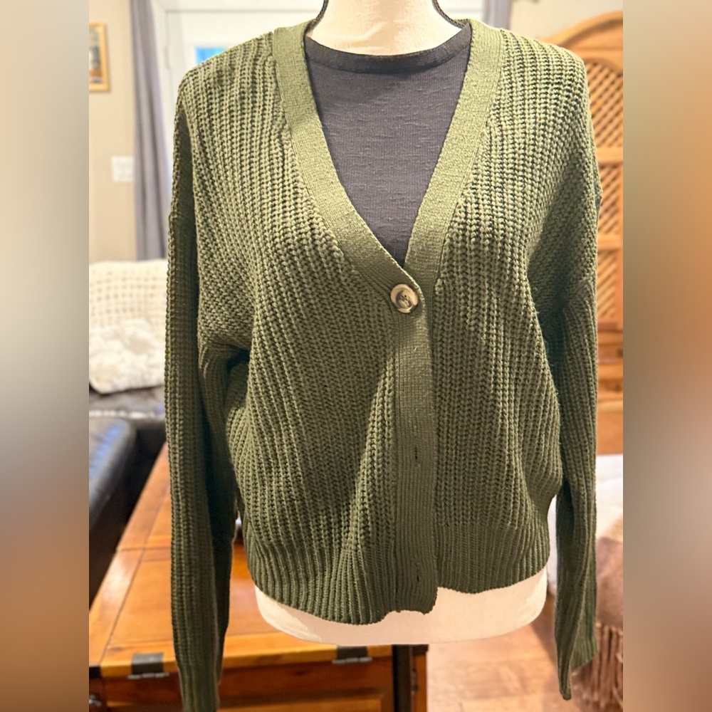 Brave Soul Green Cardigan Sweater V-Neck Ribbed